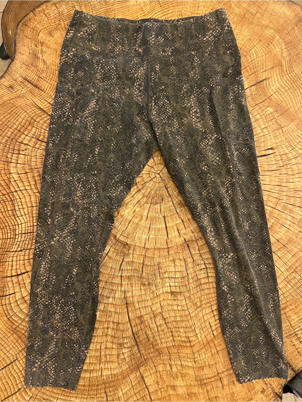 ‼️EUC: Pact Organic Cotton Earth Tone Snake Print Pocket Leggings - L